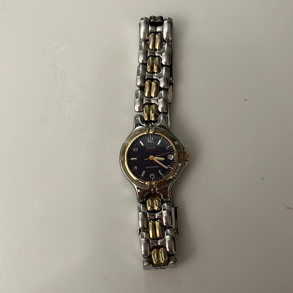 Vintage Two tones guess watch gorgeous and petite